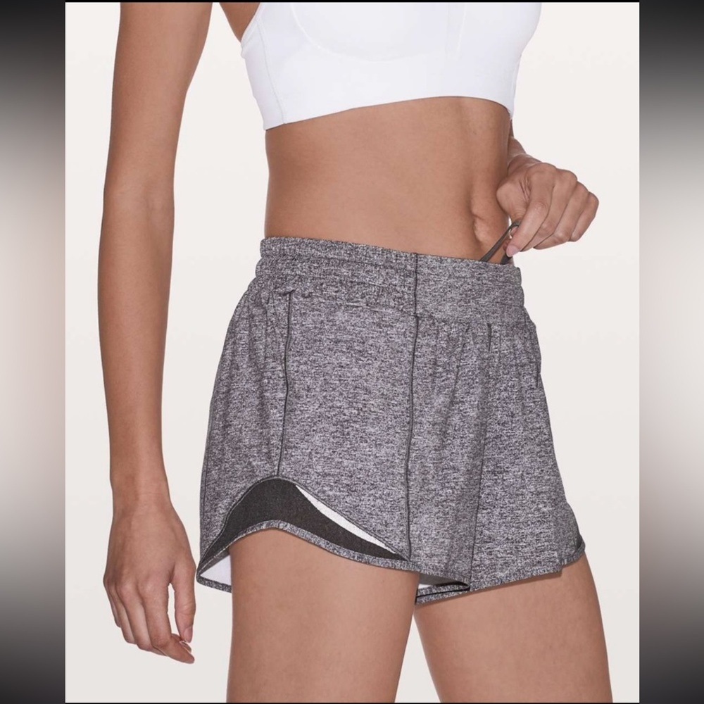 Lululemon Hotty Hot Short II *Long 4" in Heather Lux Multi Black/Heathered Black